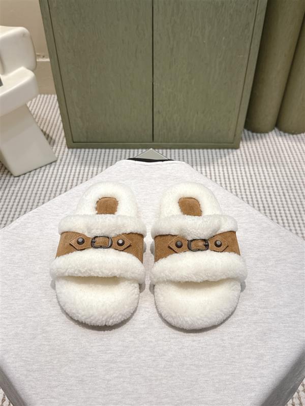 2025112818447652 240